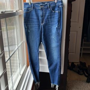 Size 14 Old Navy jeans extra high-rise rockstar super skinny frayed leg